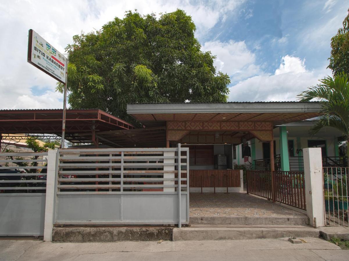 Oyo 777 Rn Guesthouse Moalboal Exterior foto